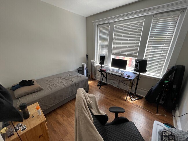 Photo - 49 Hemenway St Unit 12