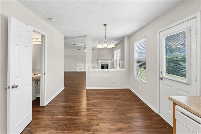 Photo - 1316 Roxbury Ct