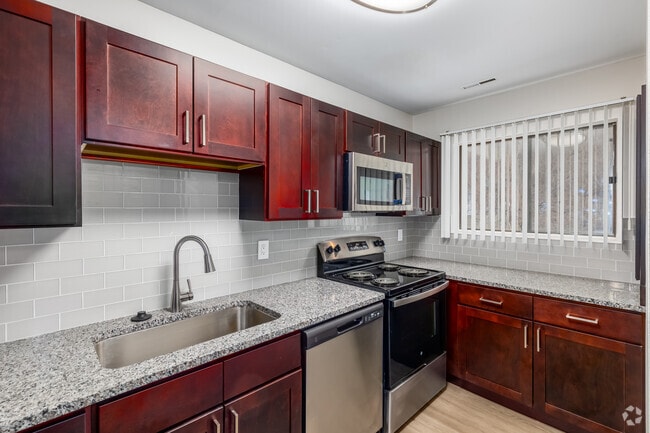 3BR, 2BA - 1,423SF - Kitchen - Payne Hill