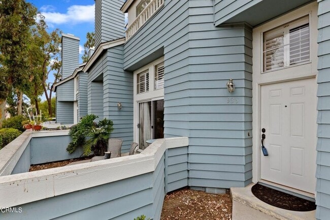 2 Bedroom + 2.5 Bathroom Townhome + Loft! | Weston Cape Regatta | Ventura | Unfurnished
