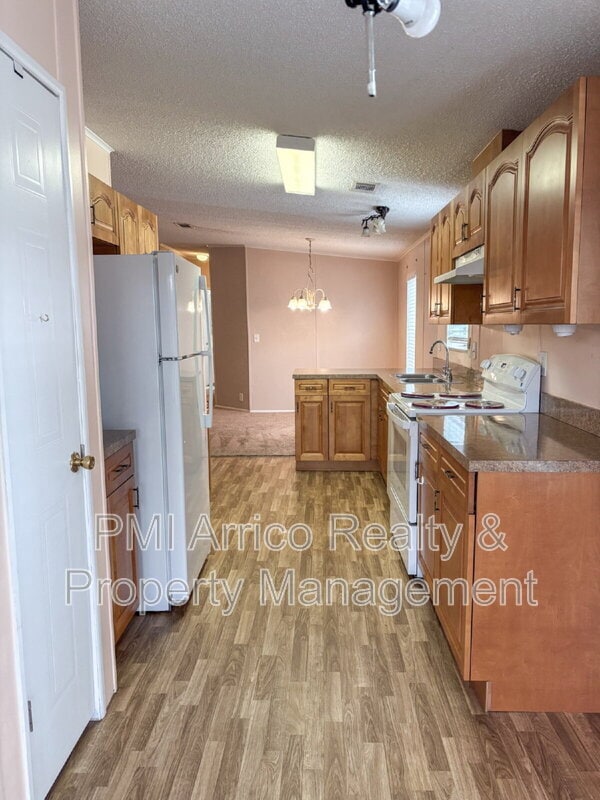 Photo - 3505 Meteor Pl