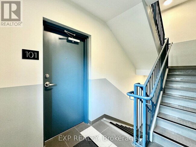 Photo - 33 Maple Grove Rd