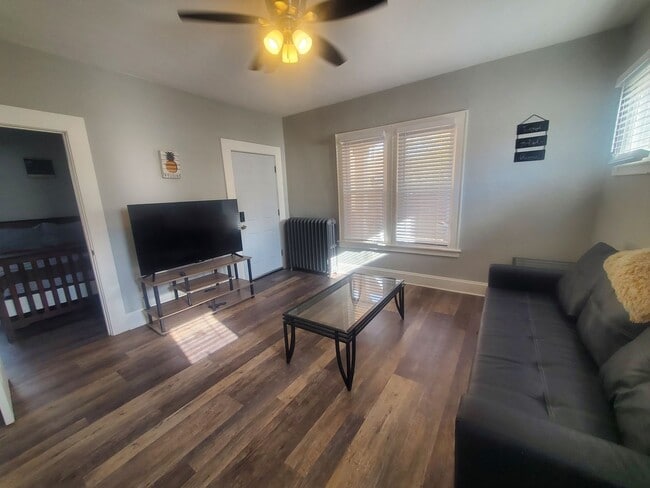 Photo - 2867 N Fratney St