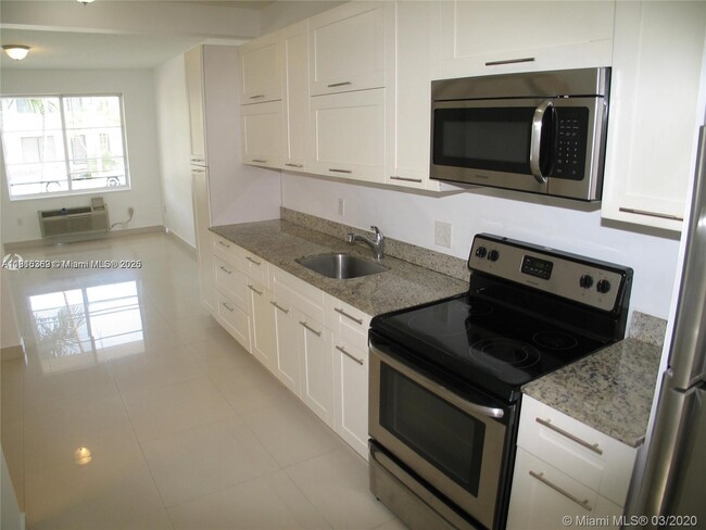 Photo - 540 74th St Apartment Unit 3