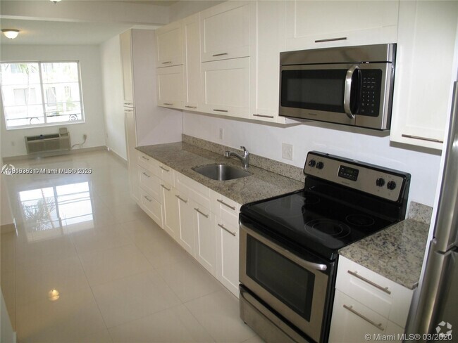 Building Photo - 540 74th St Unit 3 Rental