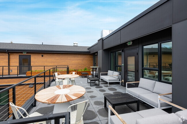 Rooftop Deck - Clara Apartments