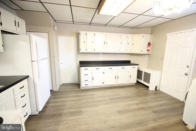 Photo - 201 E Delaware Ave Unidad APARTMENT A