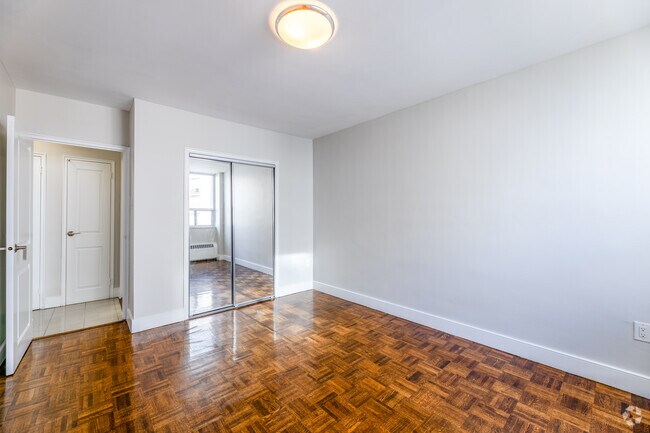 2BR, 1BA - Bedroom
