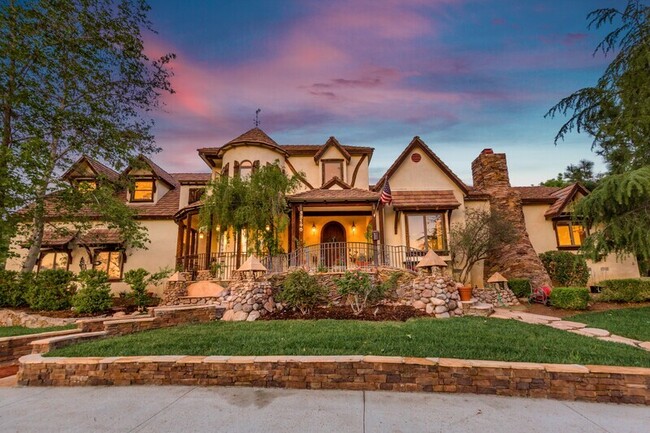 Photo - 32140 Windrush Rd Casa
