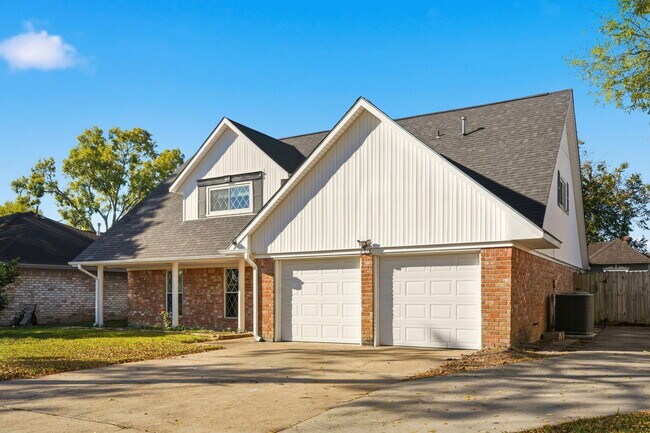 Photo - 2518 Henderson Ln