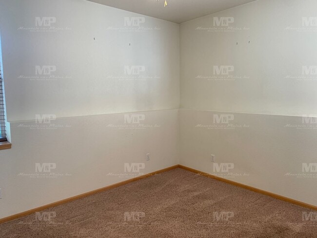 Photo - 3945 Landings Dr Unit B2