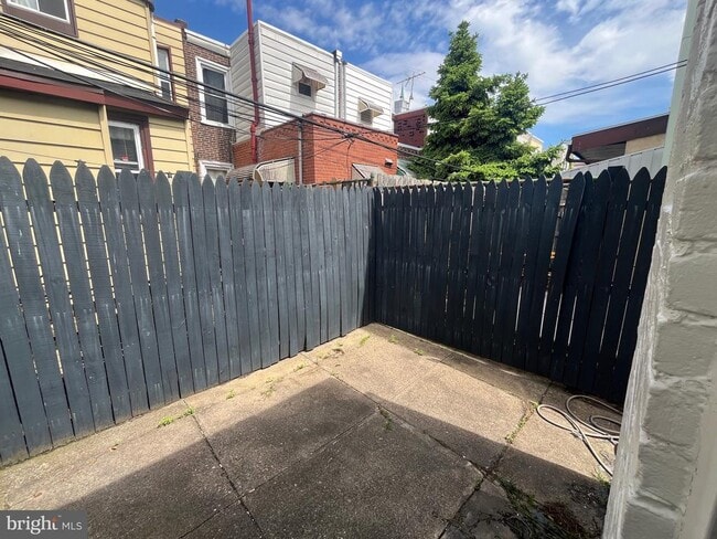 Photo - 3180 Tilton St