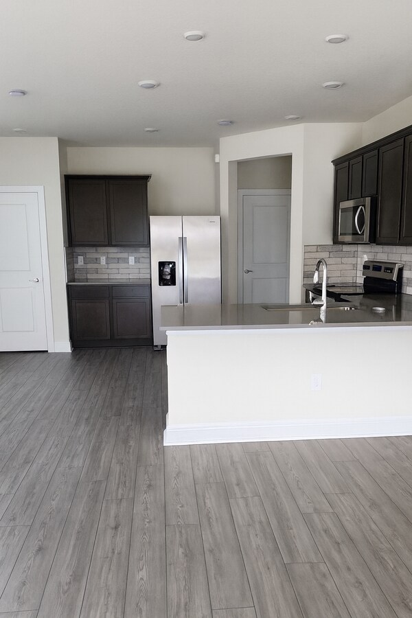 Photo - 4758 Kissimmee