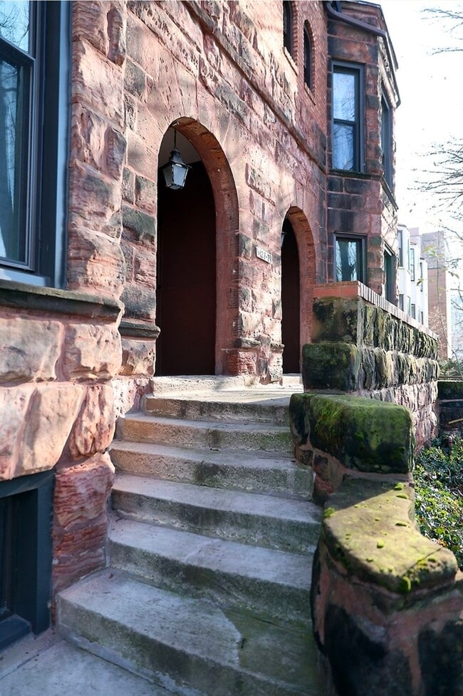 Photo - 5427 S Blackstone Ave Unit 1