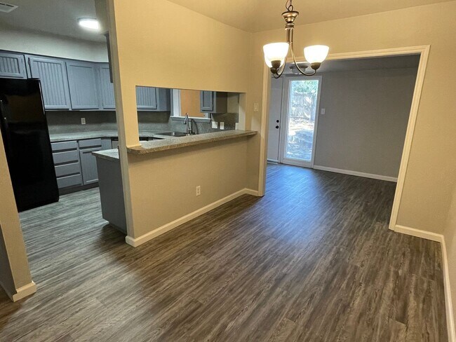Photo - 3 BEDROOM 2 BATHROOM HOUSE IN DENTON