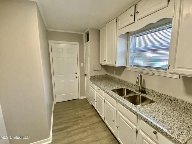 Photo - 4121 California Ave