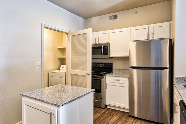 Photo - Shadow Mountain Apartments