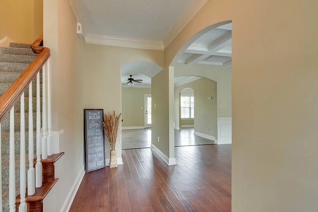 Photo - 8022 Battle St