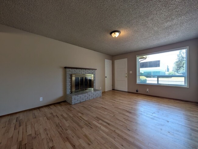 Photo - Great 2 bed/1 bath duplex in Springfield