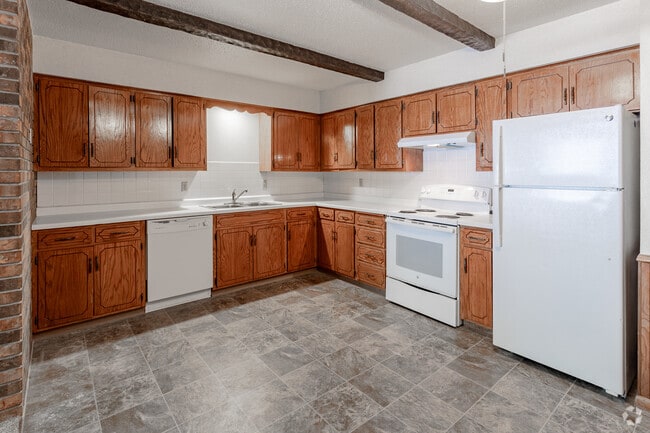 2BR, 1BA - 900SF - Kitchen