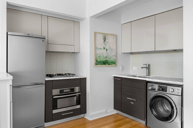 Photo - 505 W 47th St Unidad 1FN