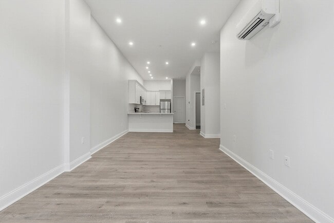 Photo - 19-25 Essex St Unit 203