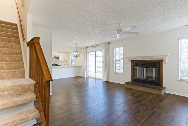Photo - !!!WOW!!! Townhome in Virginia Beach