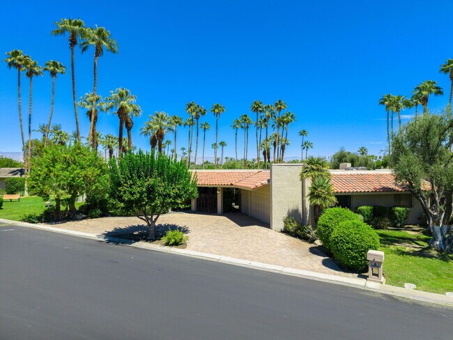 Photo - 140 Columbia Dr
