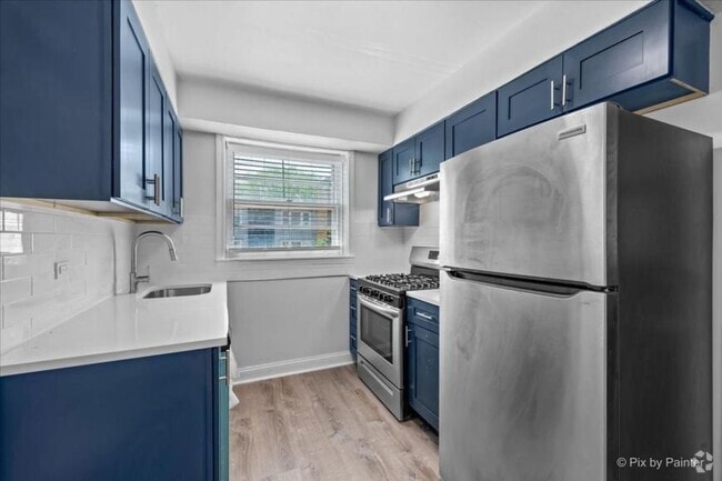 Building Photo - 2 bedroom in Chicago IL 60625 Unit 2717-1 Rental