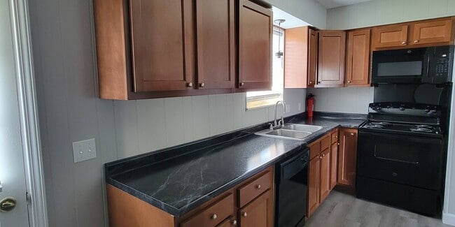 Rosedale Apartments - Rosedale Apartments