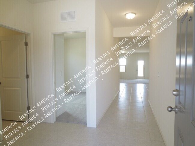 Photo - 378 S Borromeo Dr