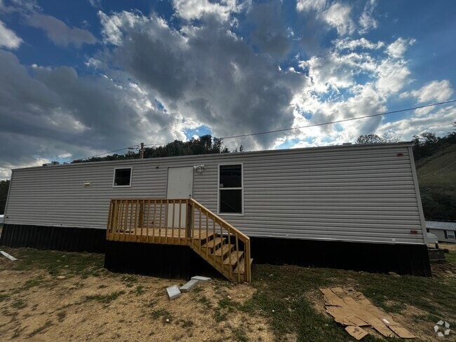Building Photo - 19 Meadowview Ln Rental