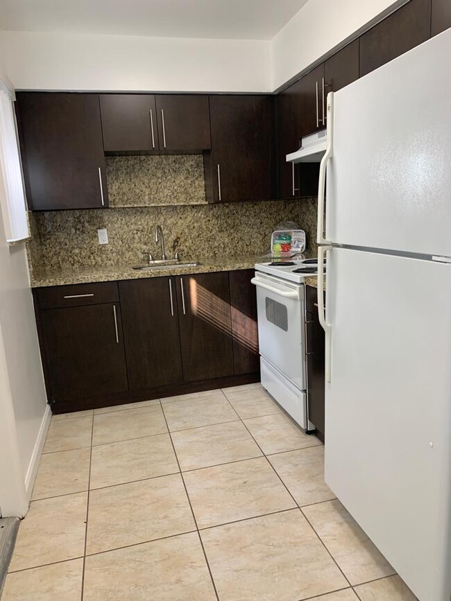 Lomar Apartments For Rent in Hollywood, FL | ForRent.com