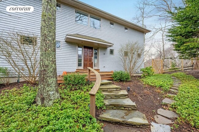 Photo - 48 White Oak Ln