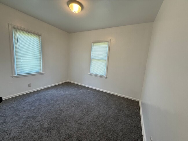 Photo - Refreshed 2 Bed, 1 Bath Home