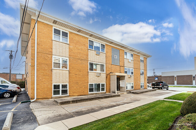 4747 N Ronald St Apartments - Harwood Heights, IL | ForRent.com