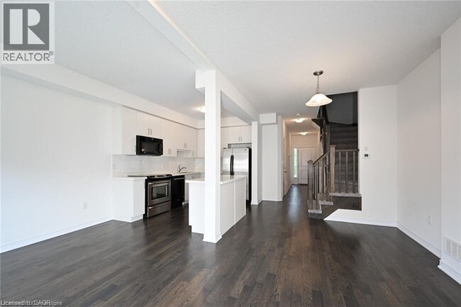 Photo - 8 Cleland Ave