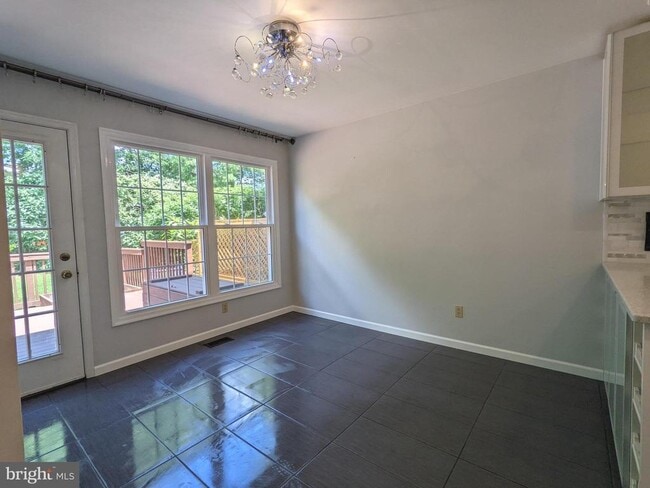 Building Photo - 3 Kaylin Corner