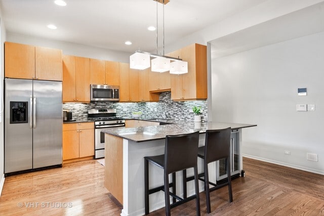 Building Photo - 844 W Diversey Pky Unit 3W