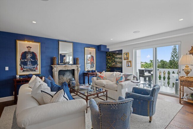 330 Cocoanut Row Unit 5b