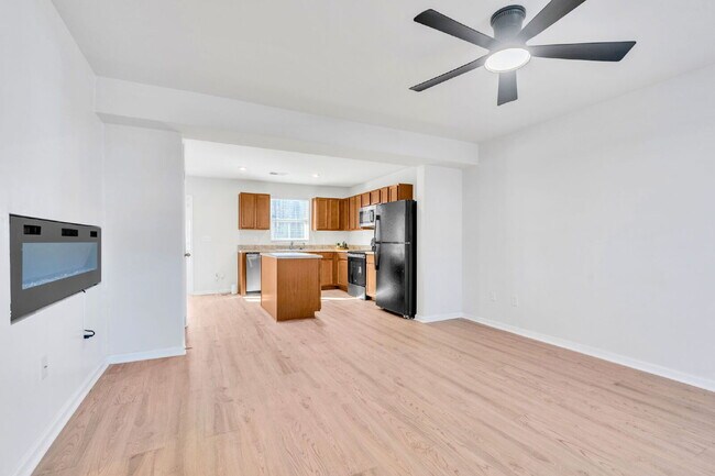 Photo - Modern 3BR, 2.5BA Townhouse in Walnut Hill Townes