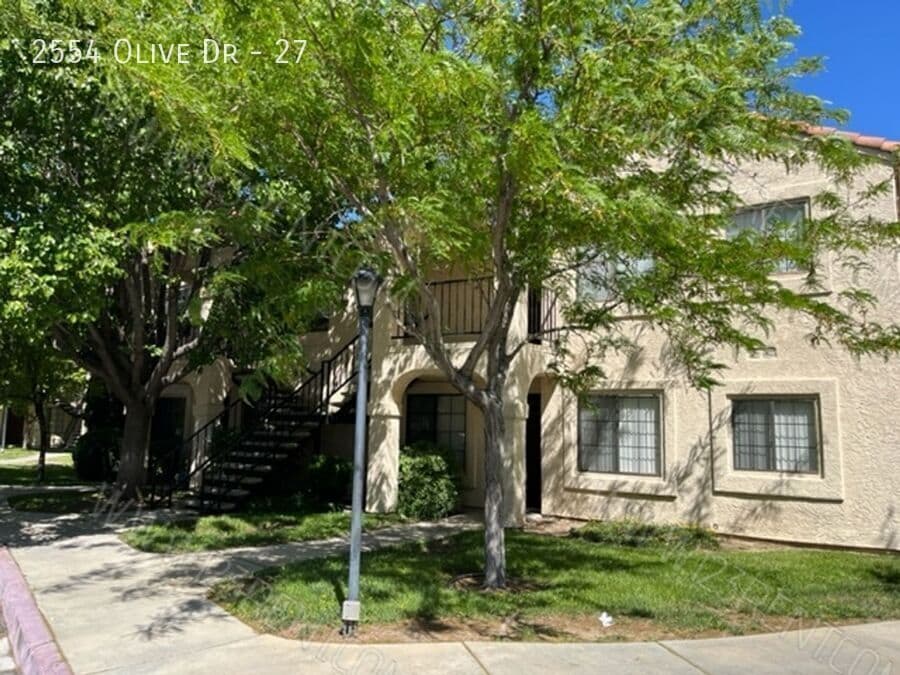 Photo - 2554 Olive Dr