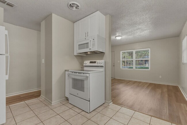 Photo - 1427 Connecticut St