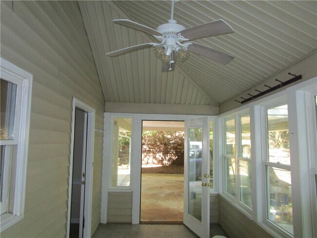 Photo - 2429 Thompson Mill Rd