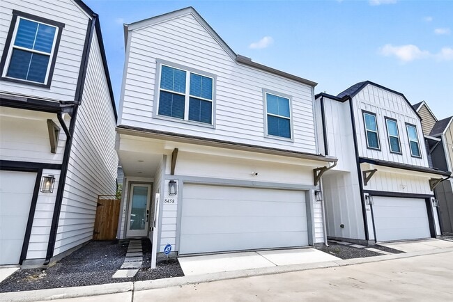 Building Photo - 8458 Berry Green Ln