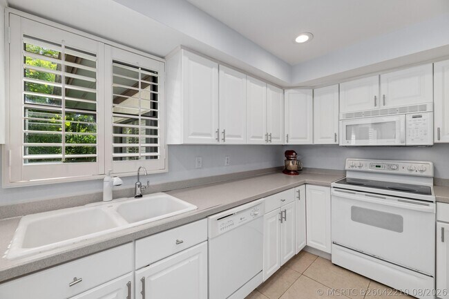 13362 Polo Rd W Unit B102