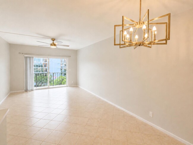 Photo - 400 N Riverside Dr Unit 505