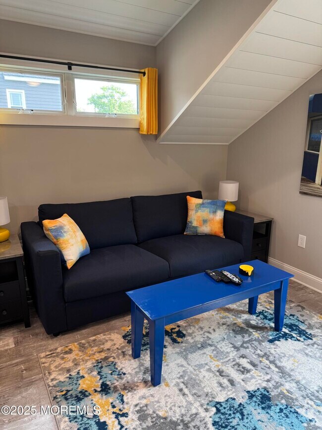 Photo - 1209 Langford St