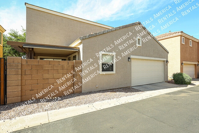 Photo - 2665 E Bart St