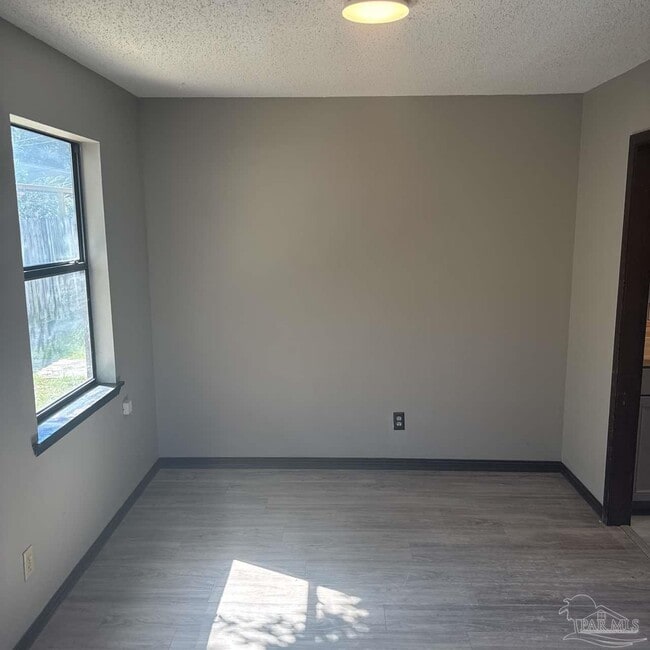 Photo - 455 Stara Cir